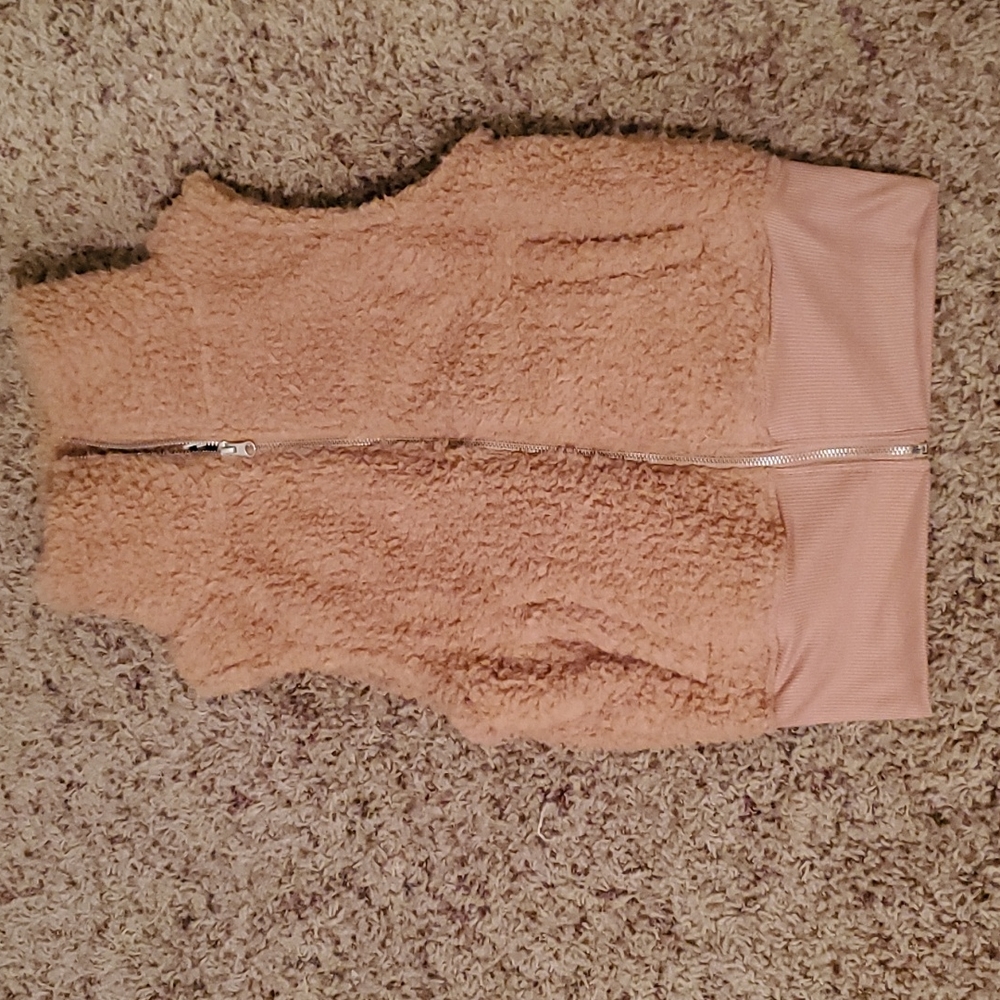 NWT LOVE+JOY FUZZY TEDDY BEAR VEST BEIGE SIZE SMALL